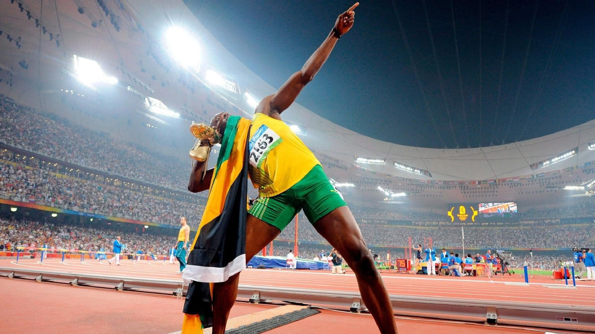 体育新闻中心发布跨区域体能训练实验班课程设置，体能课跨越障碍