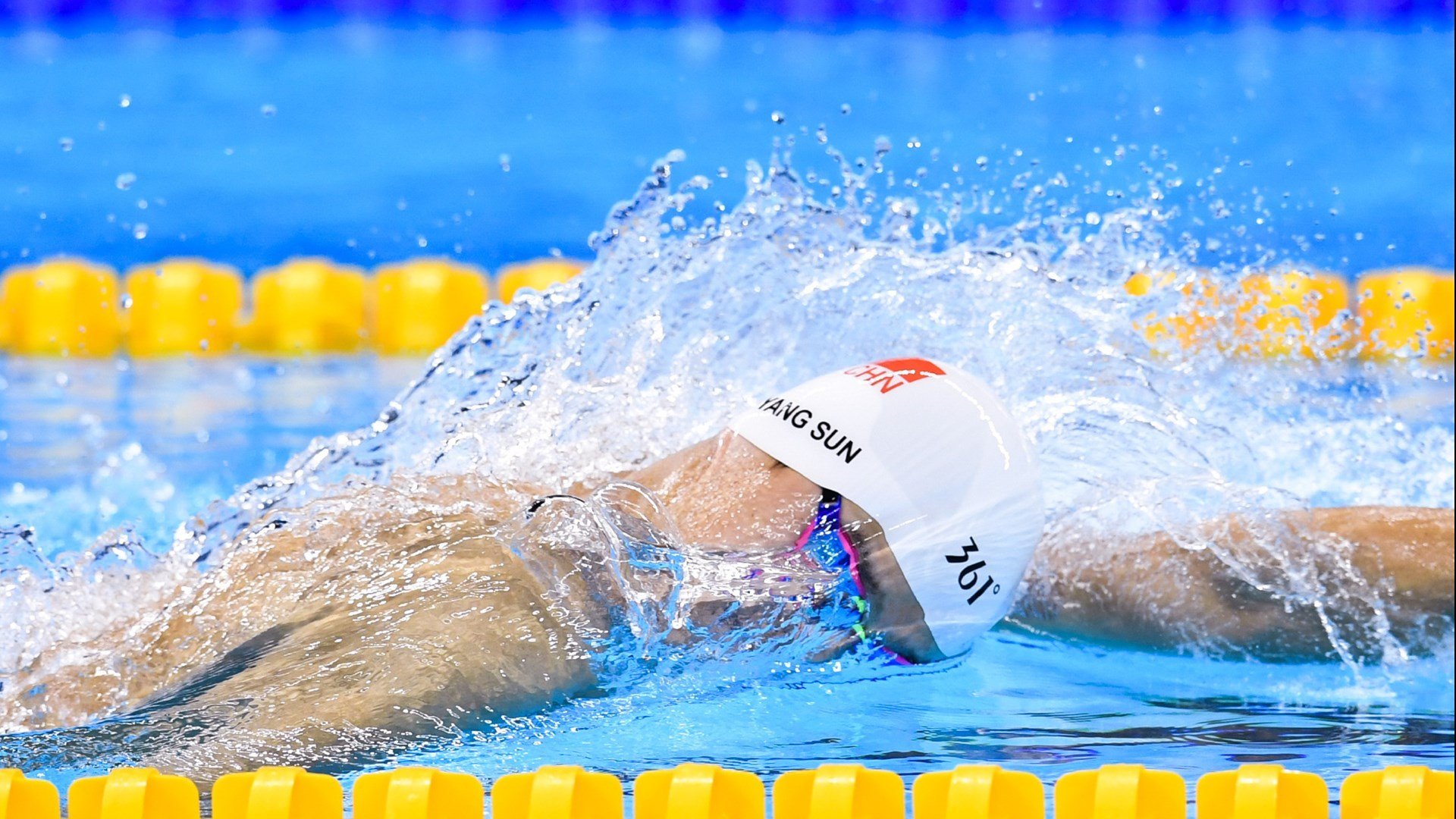 战队文化衫联合国潮品牌发布吸引年轻用户，联合战队口号